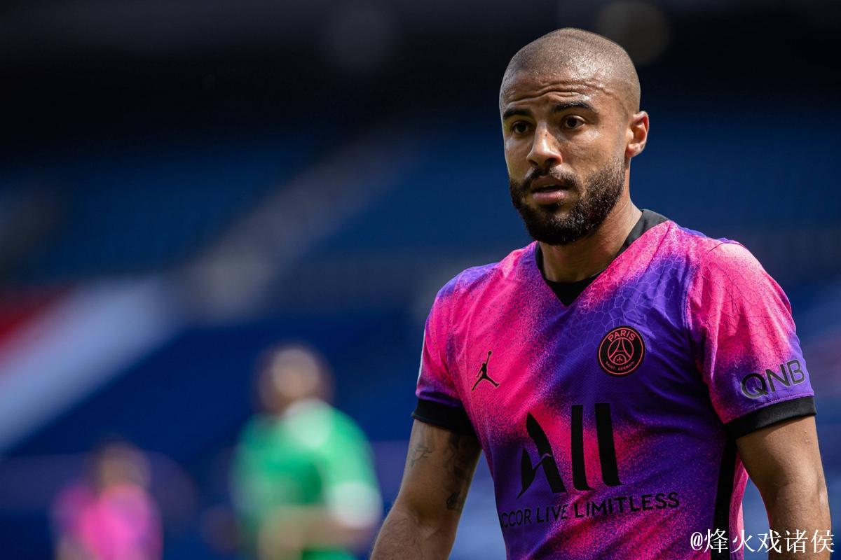 世体：巴萨联赛赛场重回胜利轨道，离不开拉菲尼亚的复出