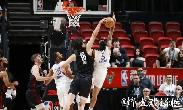 中规中矩！科林斯全场10投5中，得到10分2篮板1助攻1盖帽